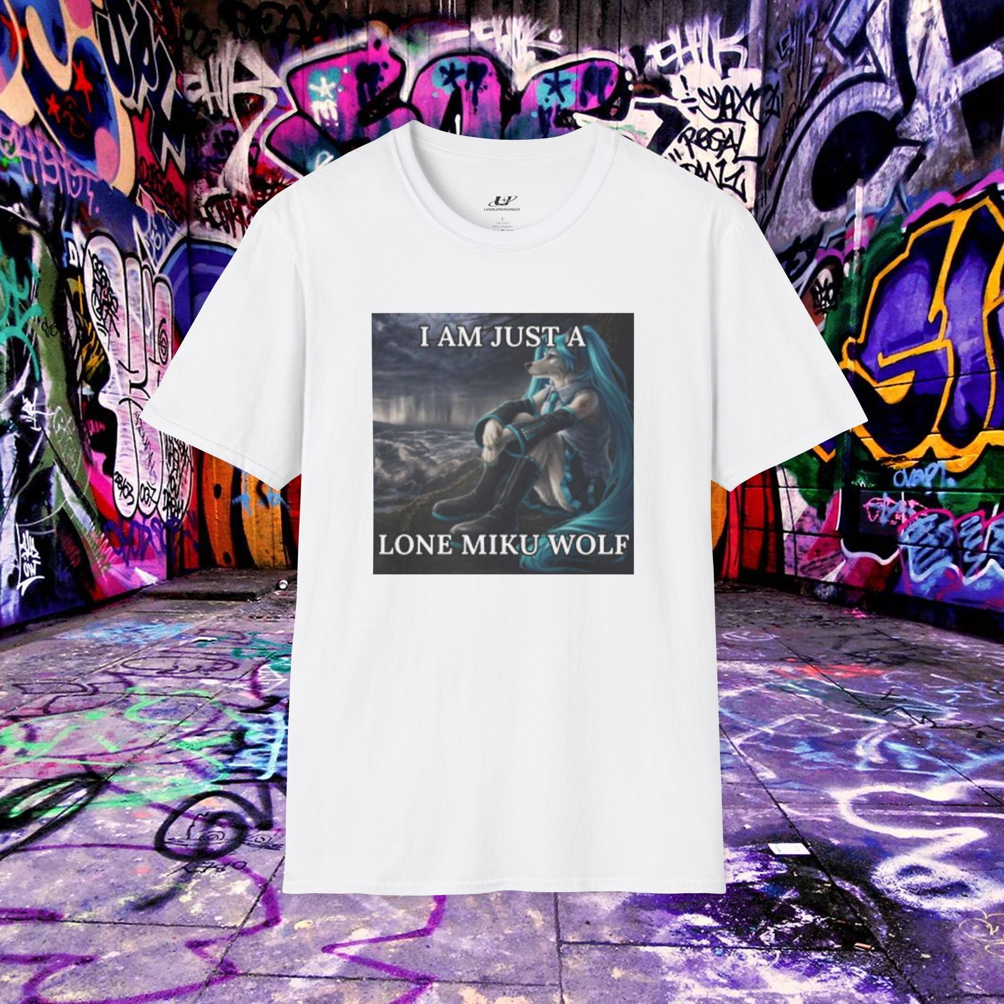Miku wolf Tee - Unsupervised
