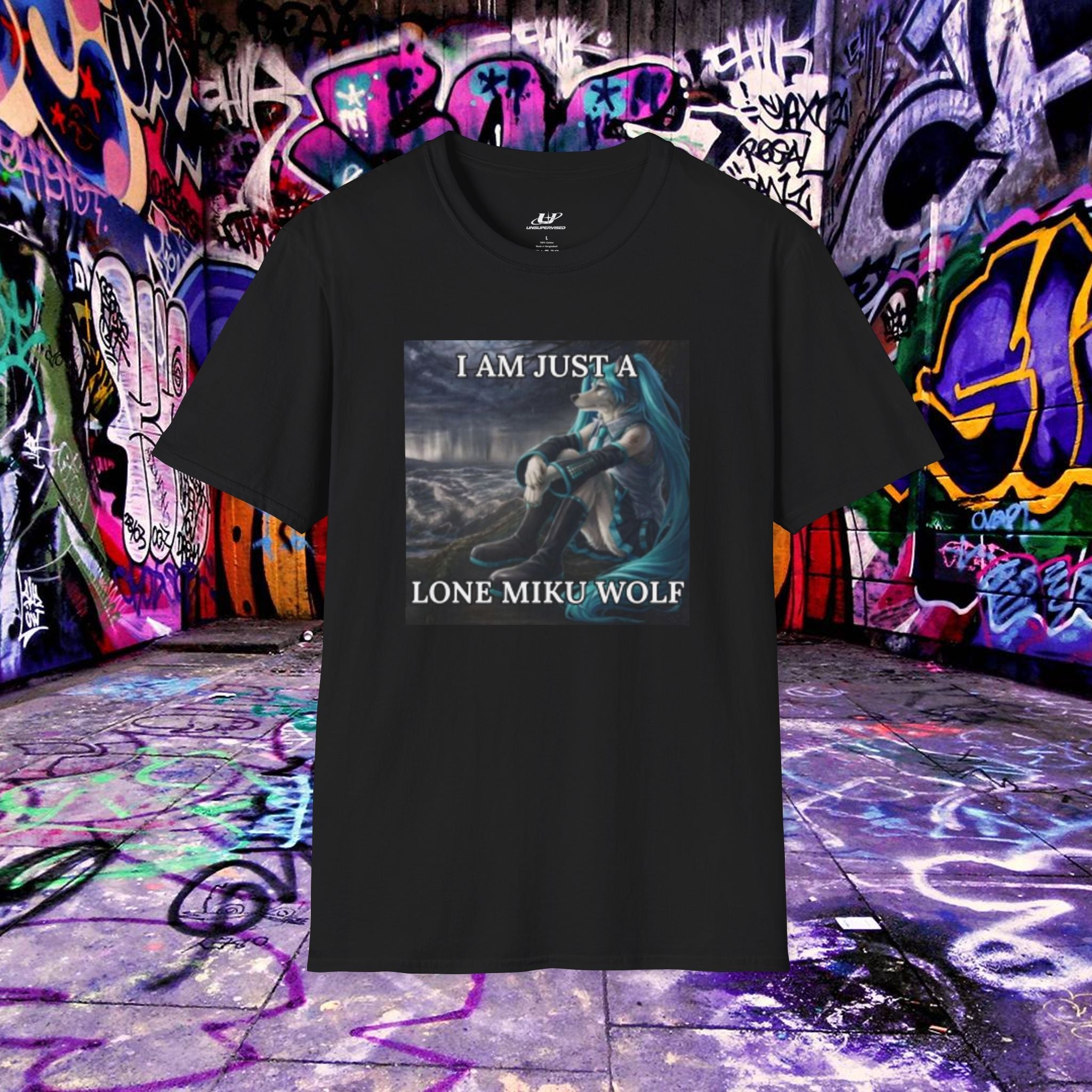 Miku wolf Tee - Unsupervised